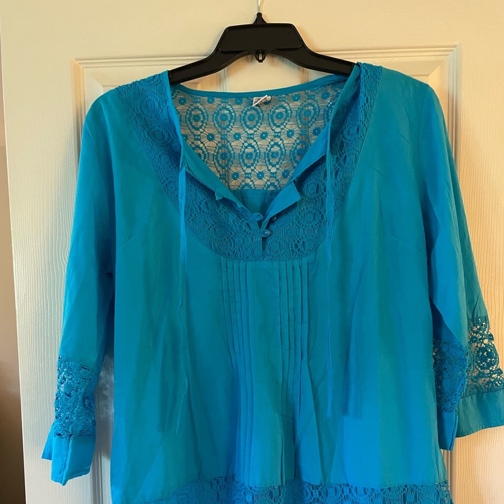 Laddi turquoise 2 piece skirt set. Size large